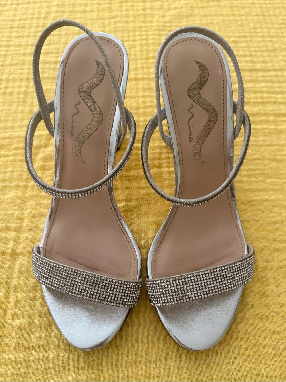 EUC size 9.5M Nina Metallic Silver Ankle-StrapEvening Sandals